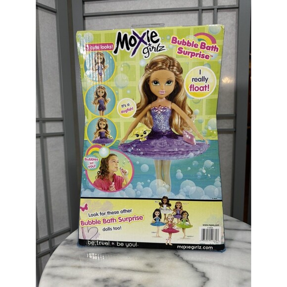 NEW Moxie Girlz MGA Monet With Dog Fish Bubble Bath Surprise Doll Purple 2014 - Picture 4 of 6